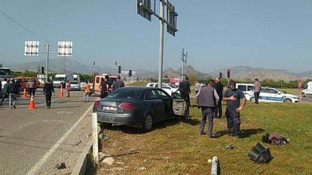 Türkiyədə hərbçilərin olduğu avtomobil qəzaya uğradı