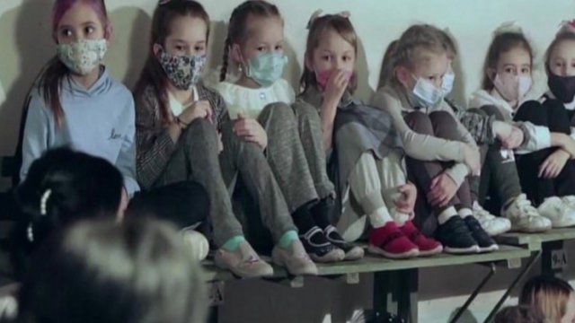 Ruslar ukraynalı uşaqları övladlığa götürmək üçün qaçırır - AÇIQLAMA