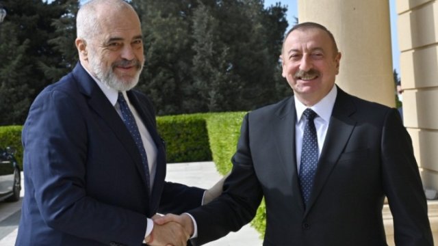 Prezident Albaniyanın Baş naziri ilə təkbətək görüşüb - YENİLƏNİB