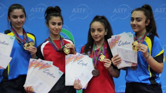 Stolüstü tennis üzrə Azərbaycan birinciliyi başa çatdı - FOTOLAR