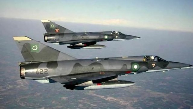 Pakistan Əfqanıstanı bombaladı: Azı 39 nəfər öldü