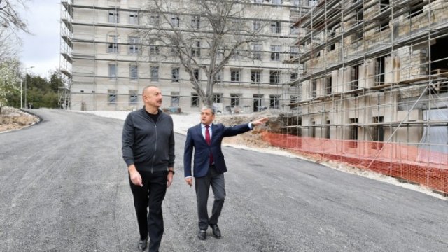 Prezident Şuşada tikinti işləri ilə tanış oldu - FOTOLAR