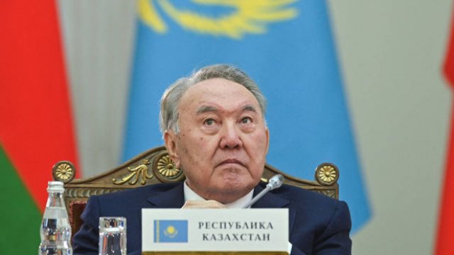 Nazarbayev imtiyazlarından məhrum edilir