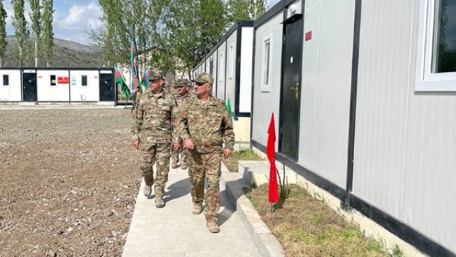 Müdafiə nazirinin müavinləri azad edilən ərazilərdə - VİDEO