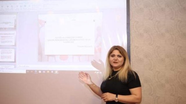 Qadınların iqtisadi fəaliyyətində diqqət çəkən məqamlar müzakirə edildi -xa0 FOTO