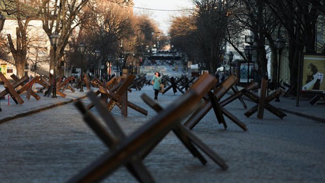 Ruslar Odessaya raket zərbələri endirdi