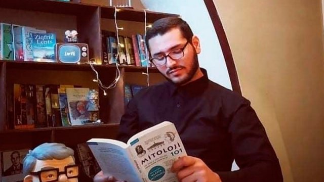 Kruq ədəbiyyatını pisləyən istedadsızlar