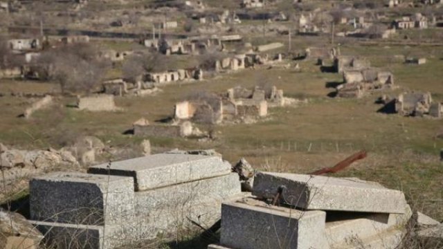 Ağdamda qəbiristanlıqlardan oğurluqlar edildi