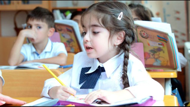 Birinci sinfə qəbulda yerlər dəqiqələr içində necə tutuldu? - AÇIQLAMA