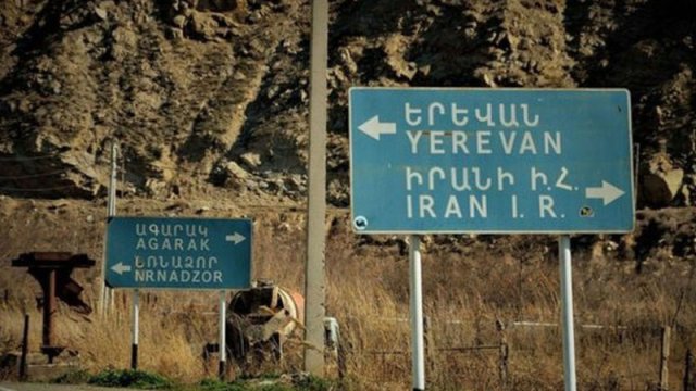 İran Ermənistandan əvəz çıxdı: Sərhədi keçən avtomobillərdən 120 dollar alınacaq