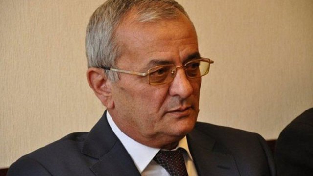 İsgəndər Həmidovun övladları arasında narazılıq, ev hərraca çıxarıldı - FOTOLAR