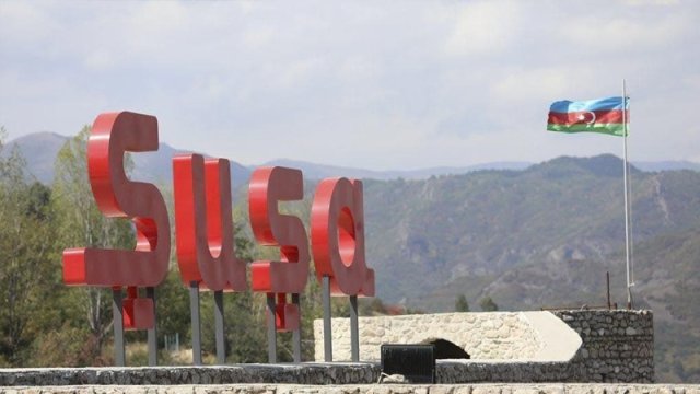 300 kq çəkisi olan \