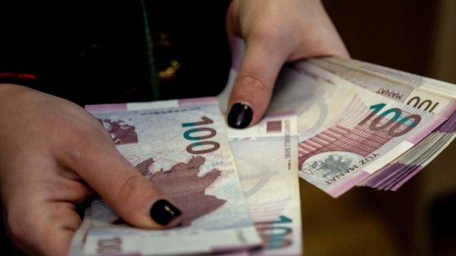 Bəzi dövlət rüsumları ləğv edildi