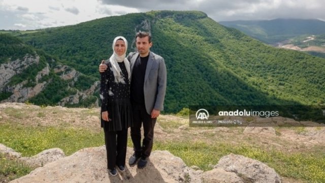 Səlcuk Bayraktar xanımı ilə Cıdır düzündə - FOTO