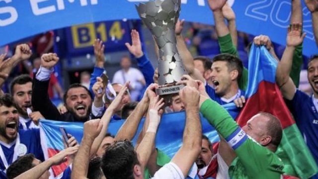 Minifutbol millimiz - Komandanı kim və necə yaratdı?