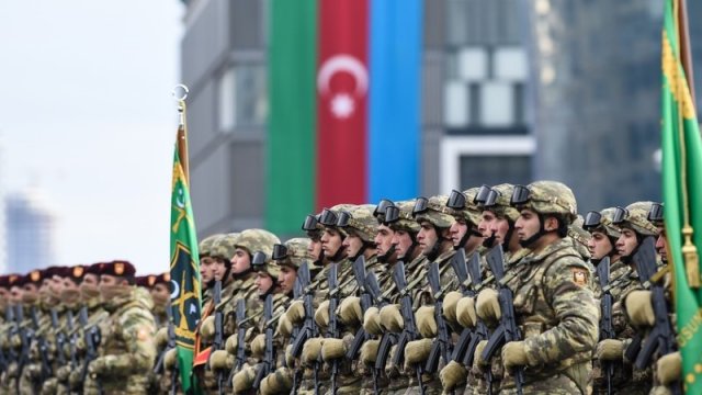 Silahlı Qüvvələr Günü ilə bağlı 114 hərbçi təltif olunub