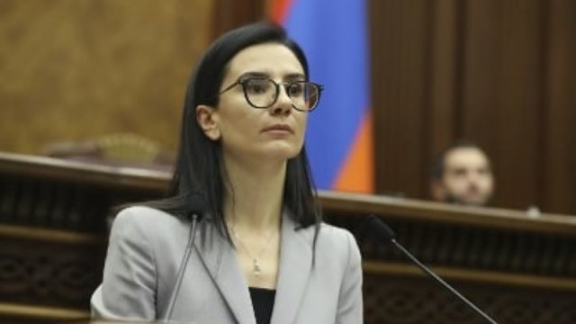 Ermənistanda qadın yeni baş prokuror seçildi