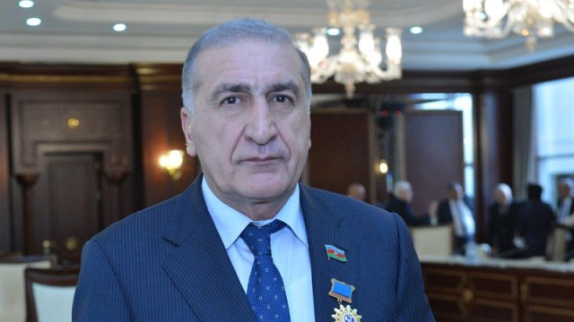 Deputat 5 ayda 268 min borc ödəyib - 9.6 milyon borcu var