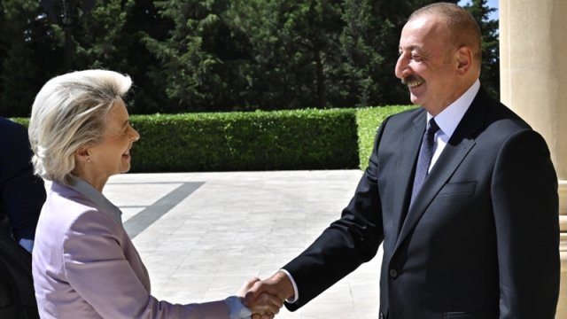 İlham Əliyevin Avropa Komissiyasının Prezidenti ilə geniş tərkibdə görüşü keçirildi - YENİLƏNİB