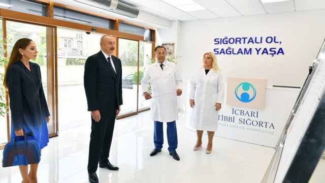 Prezident xanımı ilə Bakıdakı doğum evində yaradılan şəraitlə tanış olub - FOTOLAR
