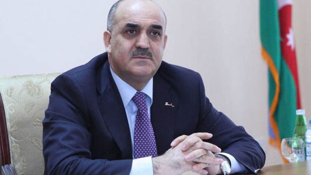 Səlim Müslümov məhkəmə qarşısına çıxarılır
