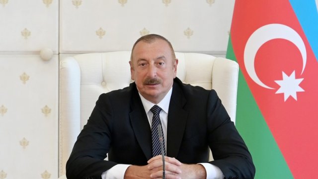 Prezident bu şəxsləri mükafatlandırdı - MƏBLƏĞ