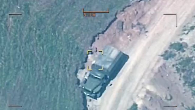 Azərbaycan PUA-sı erməni terrorçularının hərbi avtomobilini məhv etdi - ANBAAN GÖRÜNTÜLƏR