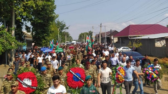 Şəhid Tahir Əliyev Ağstafada dəfn olundu - FOTOLAR