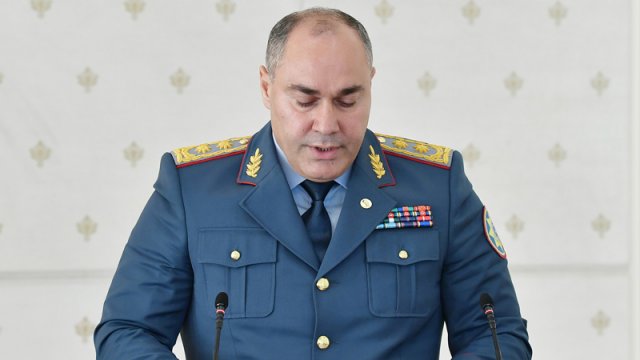 Yol polisi Səfər Mehdiyevi saxladı - VİDEO