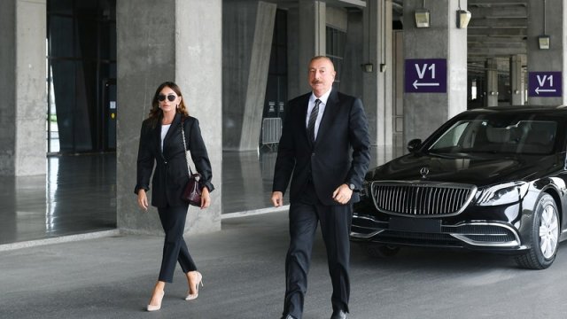 İlham Əliyev və Mehriban Əliyeva İsmayıllıda otel açılışı etdi