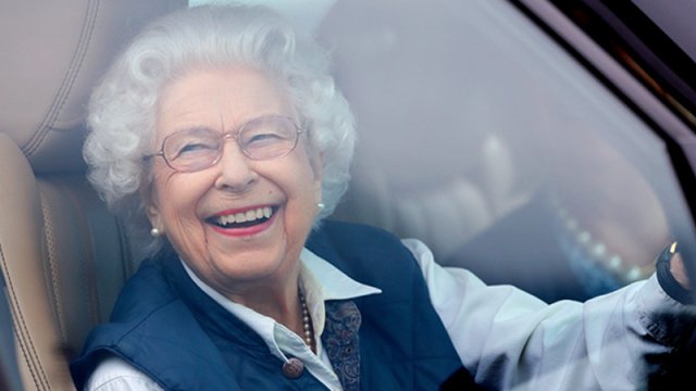 Kraliça öldü: Bəs Britaniyanı nə gözləyir? (FOTOLAR)