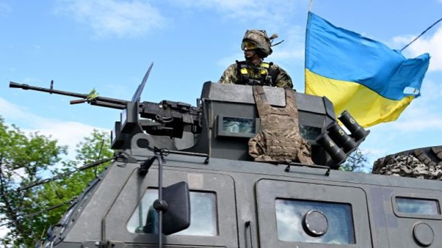 Ukrayna Ordusu Xarkovun 3-cü böyük şəhərini azad etdi - FOTO