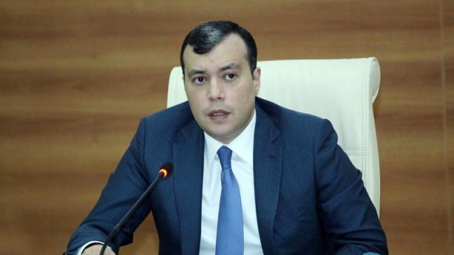 Nazir 6 vəzifəli şəxsi işdən çıxardı