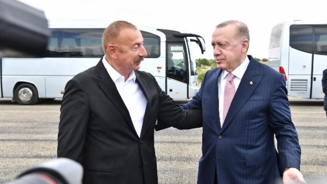 Prezidentlər Cəbrayılda ağac əkdi, 15 ceyranı əraziyə buraxdı - YENİLƏNİB