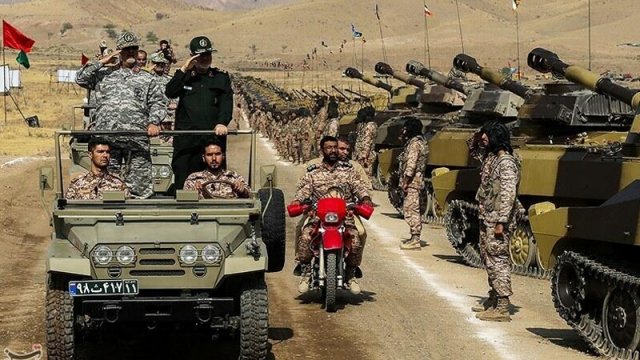 İran sərhəddə nə etməyə çalışır: Bakıya gözdağı, İrəvana dəstək...