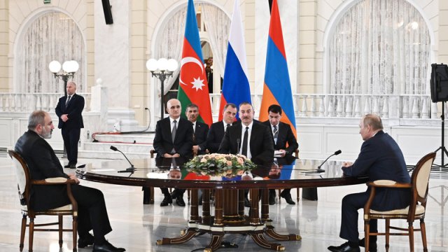 Soçi görüşü: Bakı, Moskva və İrəvan nə əldə etdi?