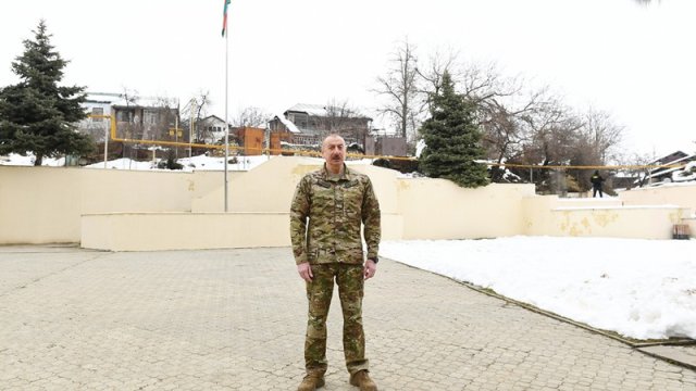 Prezident Füzuliyə getdi, hərbi hissədə yaradılan şəraitlə tanış oldu - YENİLƏNİB