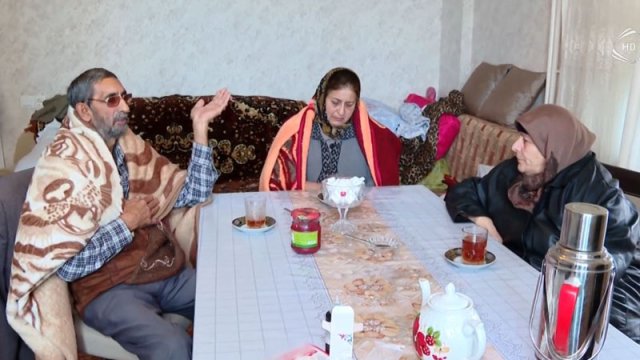 Sabunçuda bu sakinlər evdə “kurtka”da gəzirlər - VİDEO