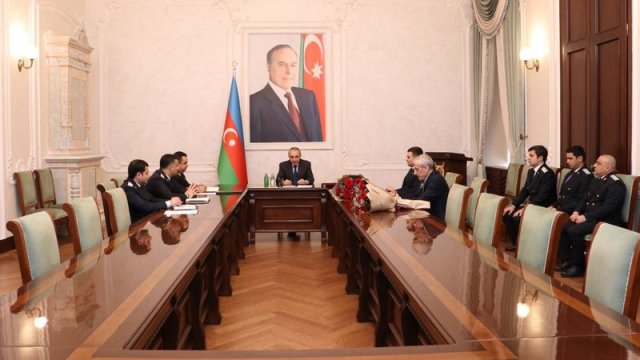 Baş Prokurorluğun iki vəzifəli şəxsi təqaüdə göndərildi - FOTO