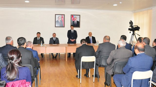 Seymur Orucov Aşağı Göyçəlidə vətəndaşlarla görüşdü - FOTOLAR