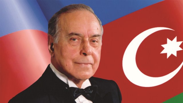 Heydər Əliyevin anım günüdür