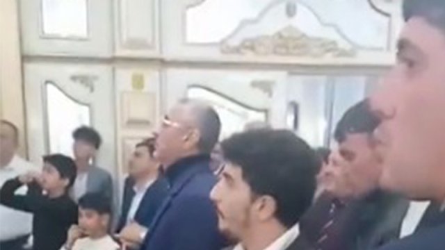 Toyu dayandırıb dünya çempionatını izlədilər - VİDEO