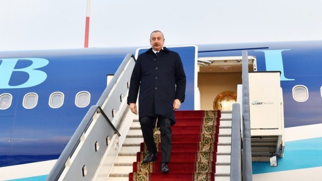 İlham Əliyev Sankt-Peterburq şəhərində işgüzar səfərdədir