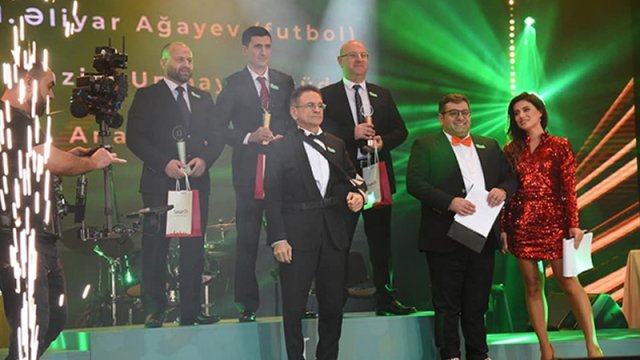 Mədət Quliyev nazirliyin tədbirinə qolusarğılı gəldi - FOTO