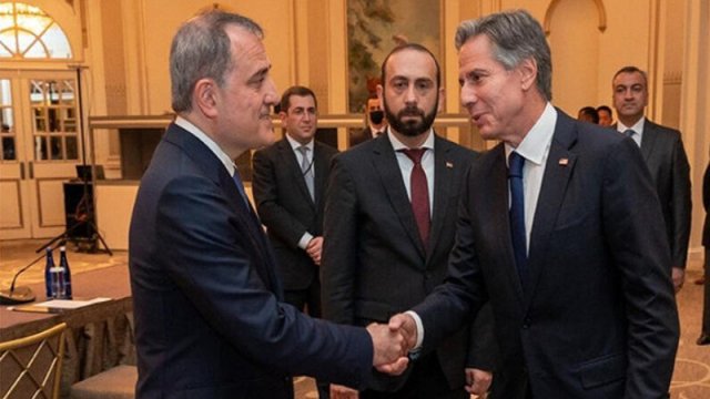 Blinken Azərbaycan və Ermənistan XİN başçılarına zəng edəcək