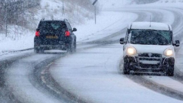 Qarlı hava davam edəcək, yollar buz bağlayacaq