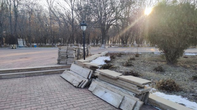 Naxçıvandakı kommunist abidəsi söküldü: Şəhidlər üçün abidə qoyula bilər - FOTOLAR