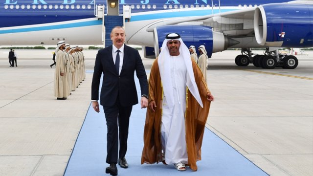 Prezident Birləşmiş Ərəb Əmirliklərinə səfərə getdi - FOTOLAR
