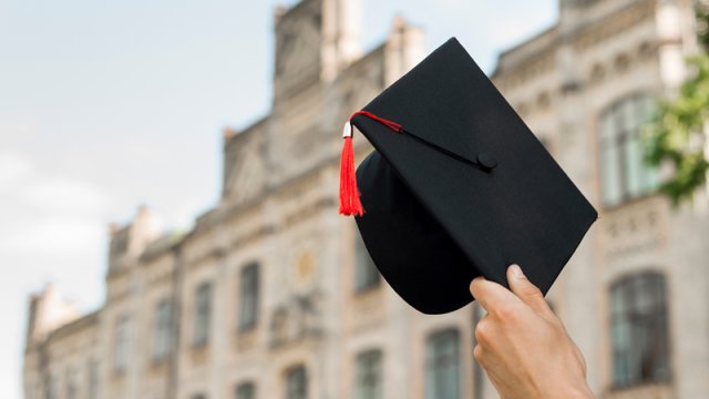Hansı universitetlərin diplomları ölkəmizdə tanınmır? - VİDEO