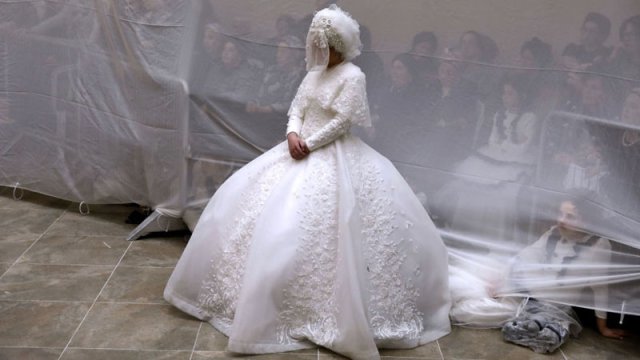 İranda erkən nikahların sayını artıran həm də iqtisadi böhrandır - ŞƏRH